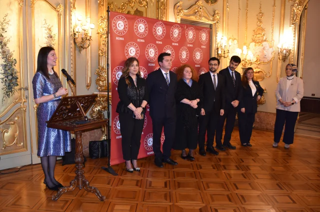 Roma'da Türk Diplomasisi: Büyükelçi Ülgen BM Personeliyle Bir Araya Geldi