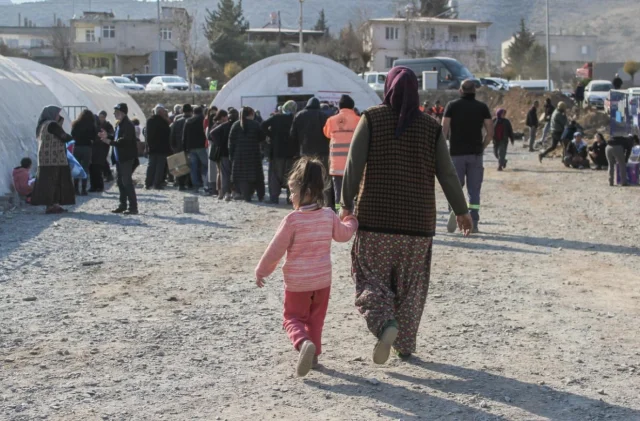 Küresel yardım kesintisi: Milyonlarca kişi ölüm riskiyle karşı karşıya