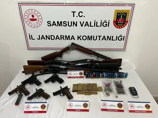 Samsun'da uyuşturucu ve ruhsatsız silah operasyonu
