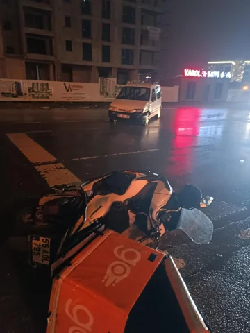 Samsun'da trafik kazası: Motosiklet ile hafif ticari araç çarpıştı