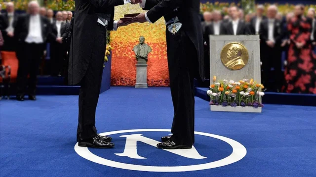 İran'da Nobel ödüllü aktiviste ağır ceza!
