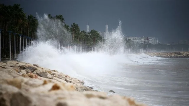 Meteoroloji uyardı: Fırtına geliyor! İşte etkilenecek bölgeler