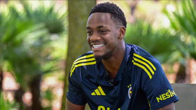 Fenerbahçe Jhon Duran ile yollarını ayırdı