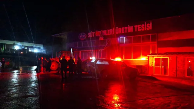 Kırklareli'de süt ürünleri tesisinde çıkan yangın kontrol altına alındı