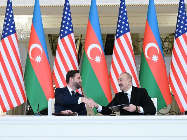 ABD Başkan Yardımcısı JD Vance Azerbaycan'da resmi temaslarda bulundu