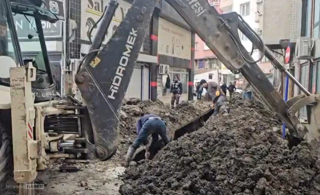Tokat'ta kazı çalışmasında göçük: Toprak altında kalan işçi kurtarıldı