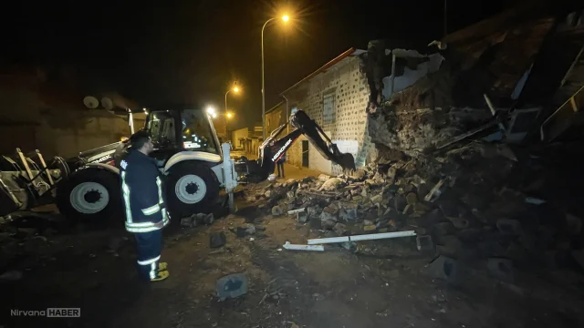 Şanlıurfa'da çöken ev paniğe neden oldu: 3 ev tedbiren tahliye edildi