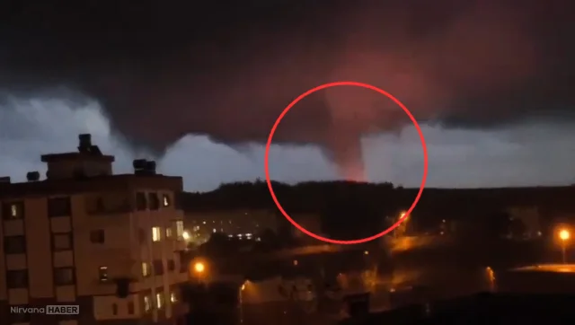 Adana'da sağanak yağış hayatı olumsuz etkiledi