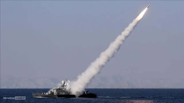 CENTCOM: İran’a ait 100’den fazla donanma gemisi imha edildi