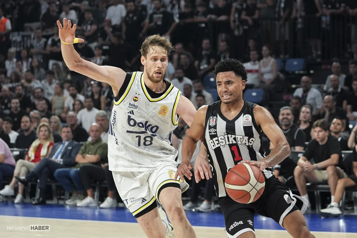 Fenerbahçe Beko Basketbol Süper Ligi'nde 13. kez şampiyon oldu
