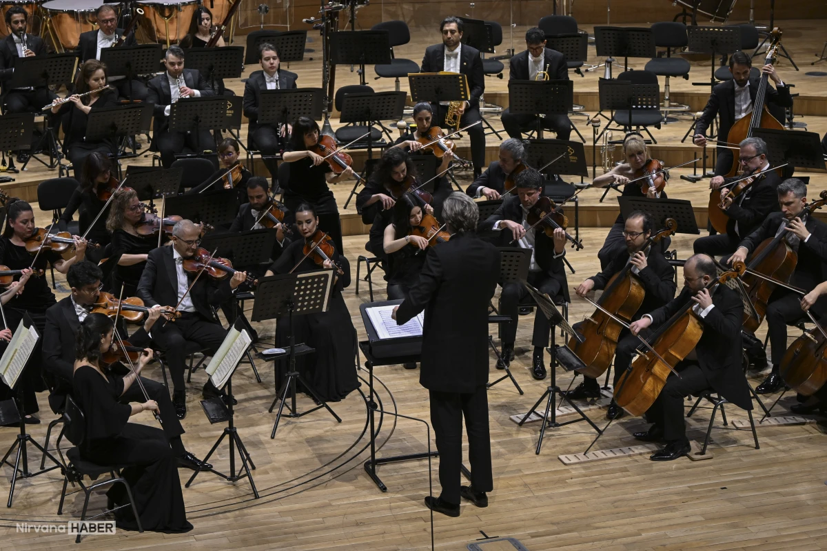 Ankara Üniversitesinin 80. yılı dolayısıyla CSO Ada Ankara'da konser düzenlendi