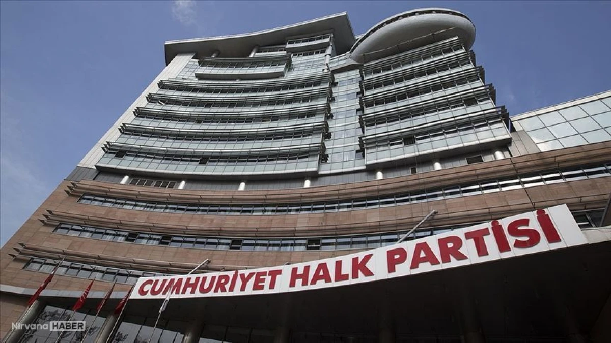Kılıçdaroğlu'nun bazı yakın kurmayları, CHP Genel Merkezine geldi