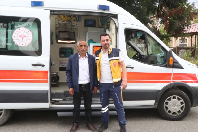 Rize'de Deli Bal Zehirlenmesi Sonrası Doktorlara Minnet Dolu Ziyaret