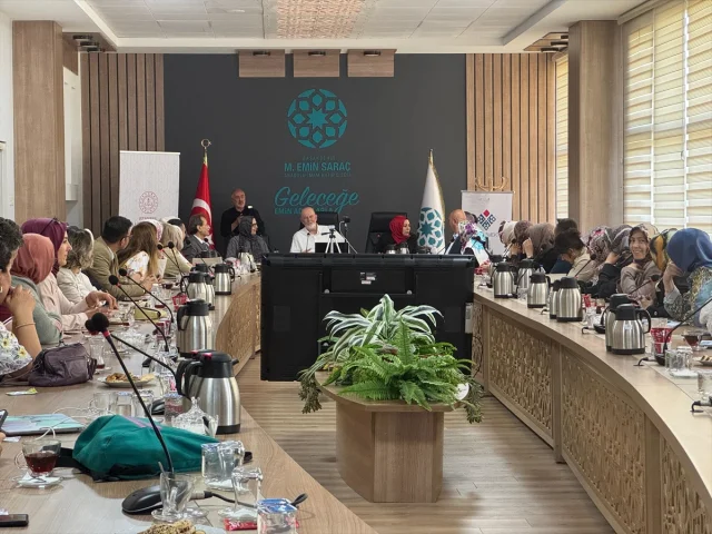 Edebiyat Dünyasının Duayeni Mustafa Kutlu Öğretmenlerle İstanbul'da Buluştu