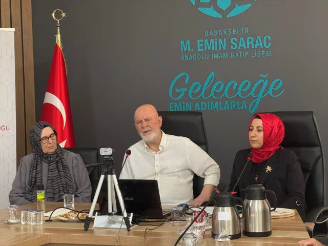 Edebiyat Dünyasının Duayeni Mustafa Kutlu Öğretmenlerle İstanbul'da Buluştu