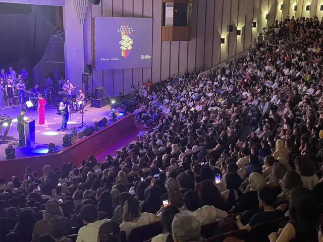 Trabzon'da Renkli Gece Öğretmenlerin Konseriyle Şenlendi