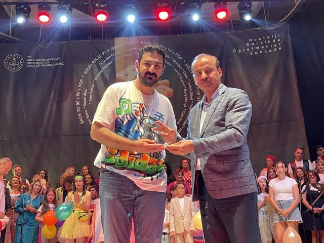 Trabzon'da Renkli Gece Öğretmenlerin Konseriyle Şenlendi