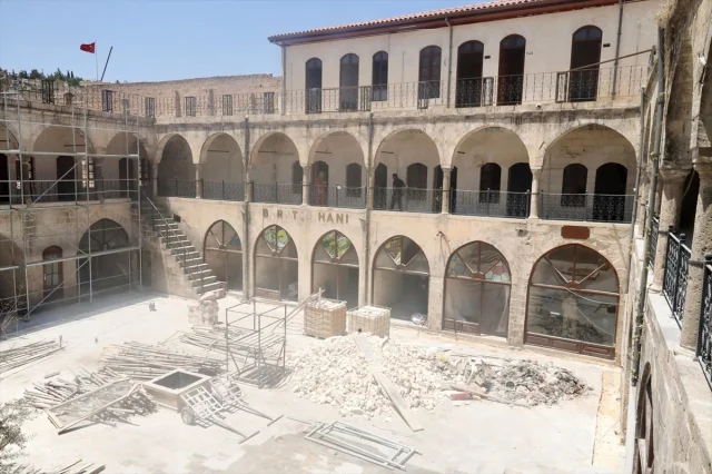 Şanlıurfa'daki Tarihi Barutçu Hanı Yeni Bir Döneme Hazırlanıyor