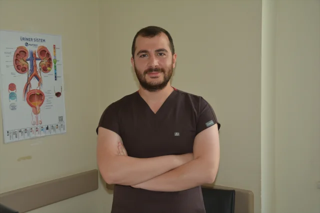 Bitlis'te Başarıyla Gerçekleştirilen Ameliyatla Dev Böbrek Kisti Çıkarıldı