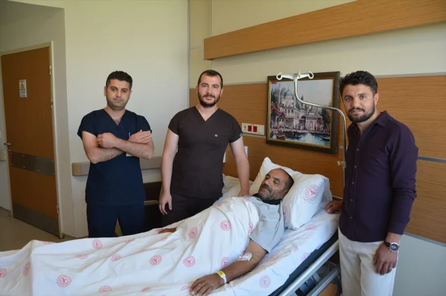 Bitlis'te Başarıyla Gerçekleştirilen Ameliyatla Dev Böbrek Kisti Çıkarıldı