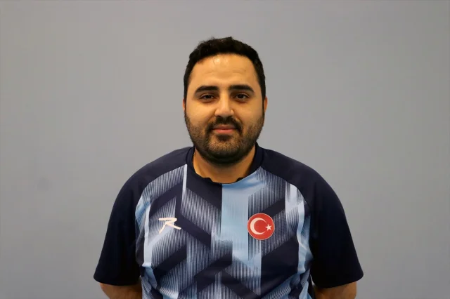 Genç Badmintoncunun Büyük Hedefi: Uluslararası Platformda Türk Bayrağını Dalgalandırmak