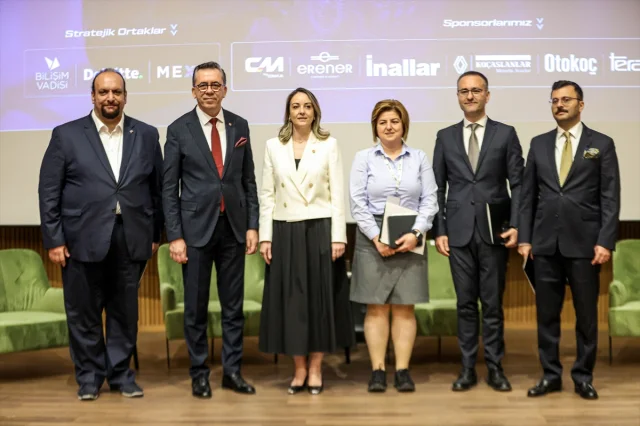 Bursa'da Yapay Zeka ve Otomotiv Geleceği Zirvede Buluştu