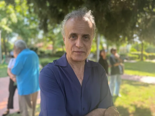 Türk Halk Müziğinin Bağlama Üstadı Mehmet Erenler Son Yolculuğuna Uğurlandı