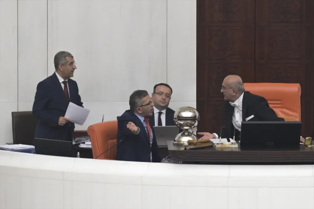 TBMM'de Gergin Oturum İYİ Parti Vekiline Kınama Getirdi