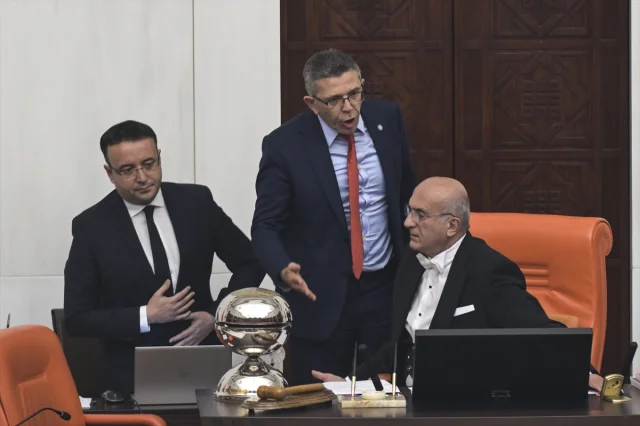 TBMM'de Gergin Oturum İYİ Parti Vekiline Kınama Getirdi
