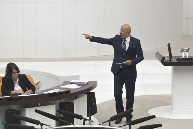 TBMM'de Gergin Oturum İYİ Parti Vekiline Kınama Getirdi
