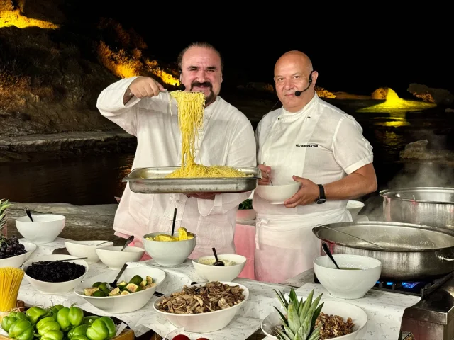 Gastronomiyi ve Müziği Buluşturan Etkinlik Ada'da İlgi Çekti