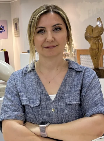 OMÜ'de Sanatın Büyüsü Öğrencilerin Mezuniyet Sergisinde Buluştu