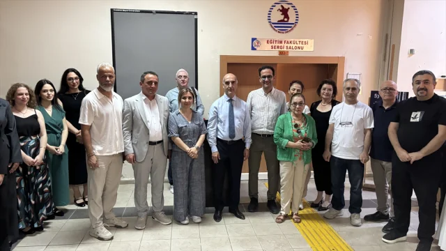 OMÜ'de Sanatın Büyüsü Öğrencilerin Mezuniyet Sergisinde Buluştu