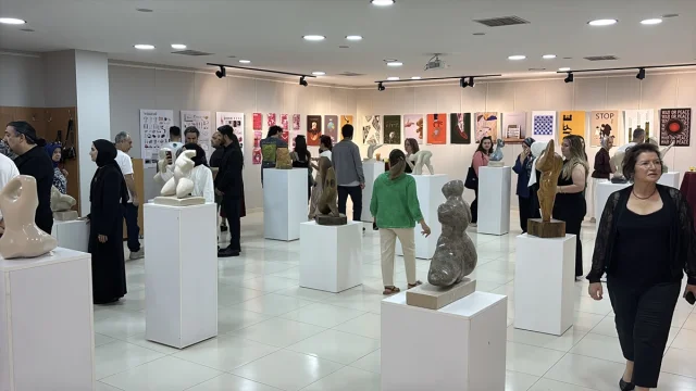 OMÜ'de Sanatın Büyüsü Öğrencilerin Mezuniyet Sergisinde Buluştu