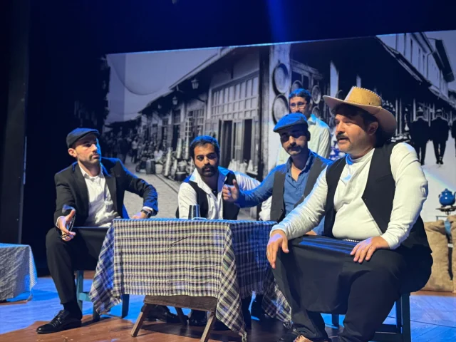 Rasim Özdenören'in "Çözülme" Adlı Eseri Yeniden Sahnede