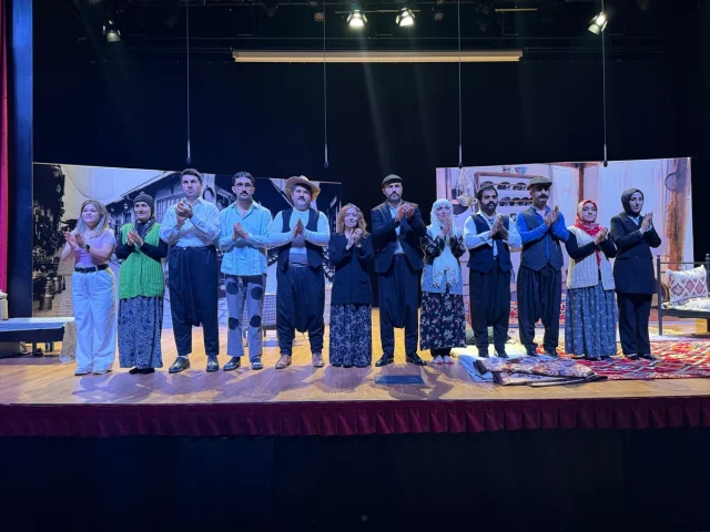 Rasim Özdenören'in "Çözülme" Adlı Eseri Yeniden Sahnede