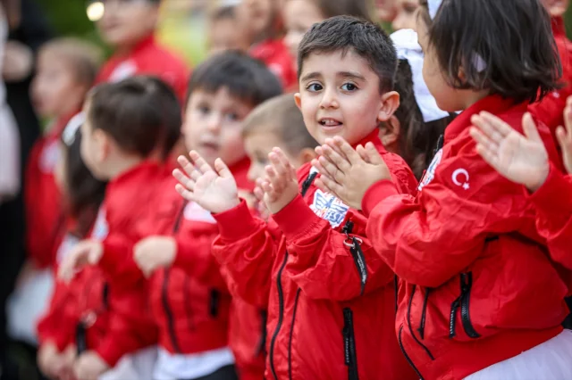 Bursalı Miniklerden TEKNOFEST Montlarıyla Savunma Sanayisi Klibi
