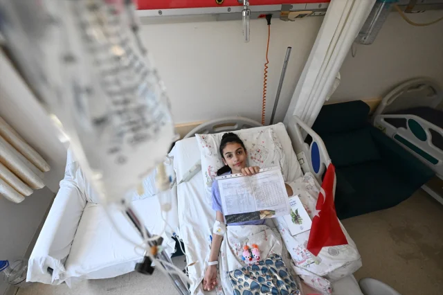 Düzce'de Tedavi Gören Çocuklara Sürpriz Karne Töreni