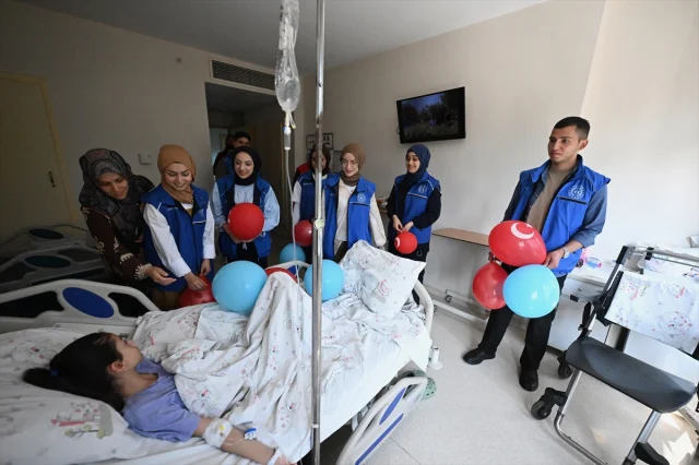Düzce'de Tedavi Gören Çocuklara Sürpriz Karne Töreni