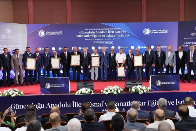 Ticaret Bakanlığı Esnaf ve Sanatkarları Desteklemeye Devam Ediyor