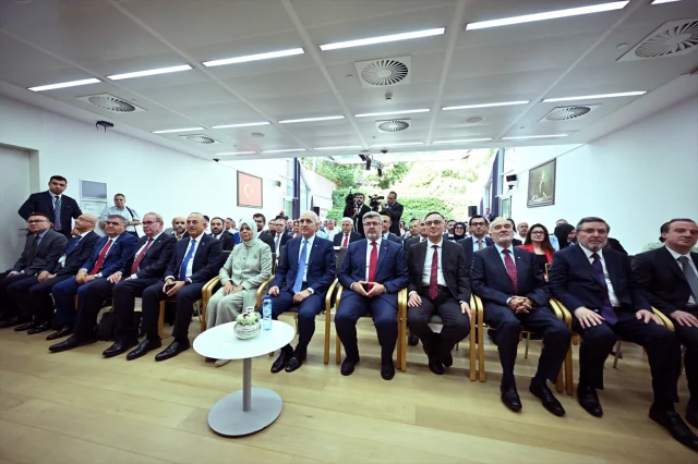 TBMM Başkanı Kurtulmuş Brüksel'de Türk Toplumunu Hedeflediği Güçlü Gelecekle Motive Etti