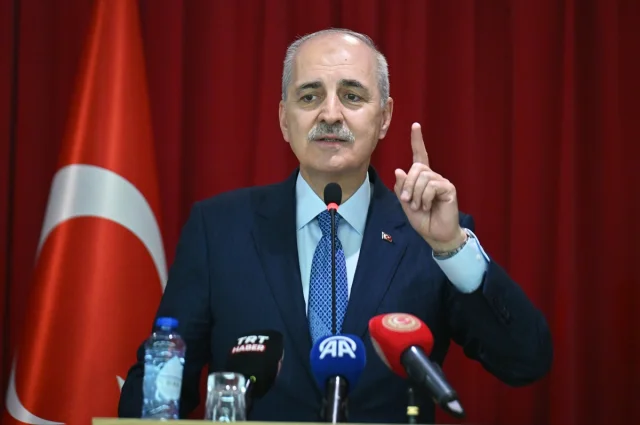 TBMM Başkanı Kurtulmuş Brüksel'de Türk Toplumunu Hedeflediği Güçlü Gelecekle Motive Etti