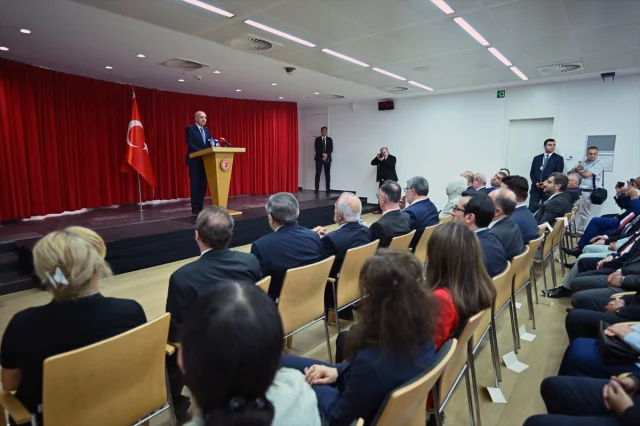 TBMM Başkanı Kurtulmuş Brüksel'de Türk Toplumunu Hedeflediği Güçlü Gelecekle Motive Etti