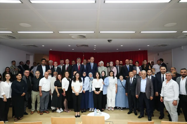 TBMM Başkanı Kurtulmuş Brüksel'de Türk Toplumunu Hedeflediği Güçlü Gelecekle Motive Etti