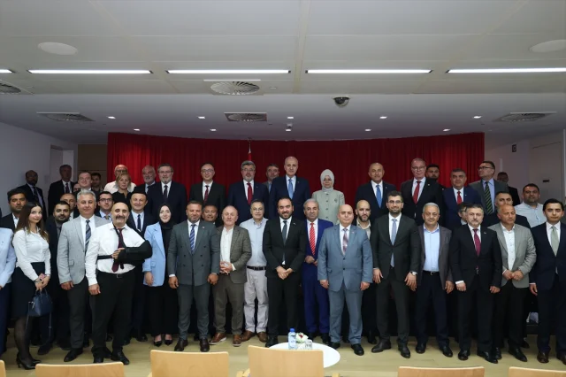 TBMM Başkanı Kurtulmuş Brüksel'de Türk Toplumunu Hedeflediği Güçlü Gelecekle Motive Etti