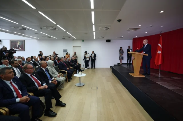 TBMM Başkanı Kurtulmuş Brüksel'de Türk Toplumunu Hedeflediği Güçlü Gelecekle Motive Etti