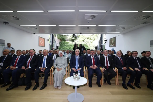 TBMM Başkanı Kurtulmuş Brüksel'de Türk Toplumunu Hedeflediği Güçlü Gelecekle Motive Etti