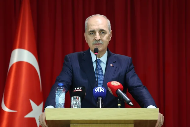 TBMM Başkanı Kurtulmuş Brüksel'de Türk Toplumunu Hedeflediği Güçlü Gelecekle Motive Etti