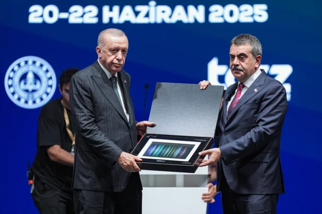Eğitimde Dijital Dönüşüm Zirvesi: Erdoğan'dan YENİ Adımlar