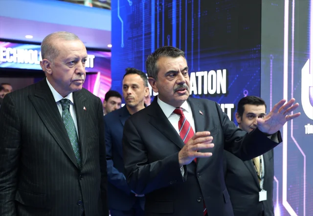 Eğitimde Dijital Dönüşüm Zirvesi: Erdoğan'dan YENİ Adımlar